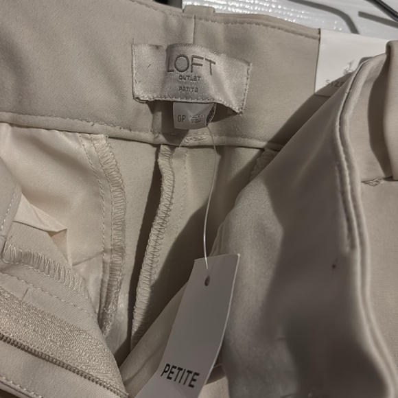 NWT LOFT modern skinny petite pants in cream size 0P - Picture 5 of 9